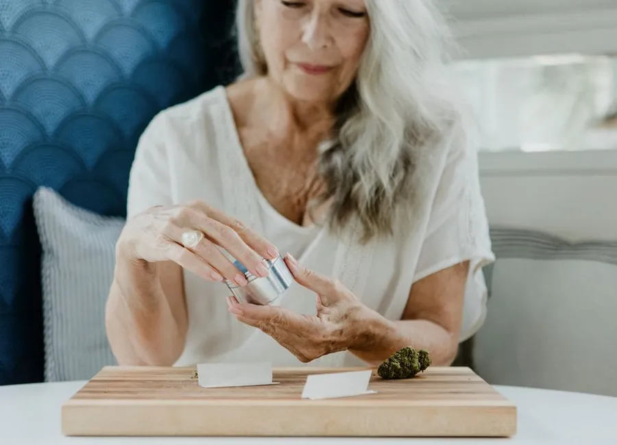 How CBD Helps Slow the Aging Process