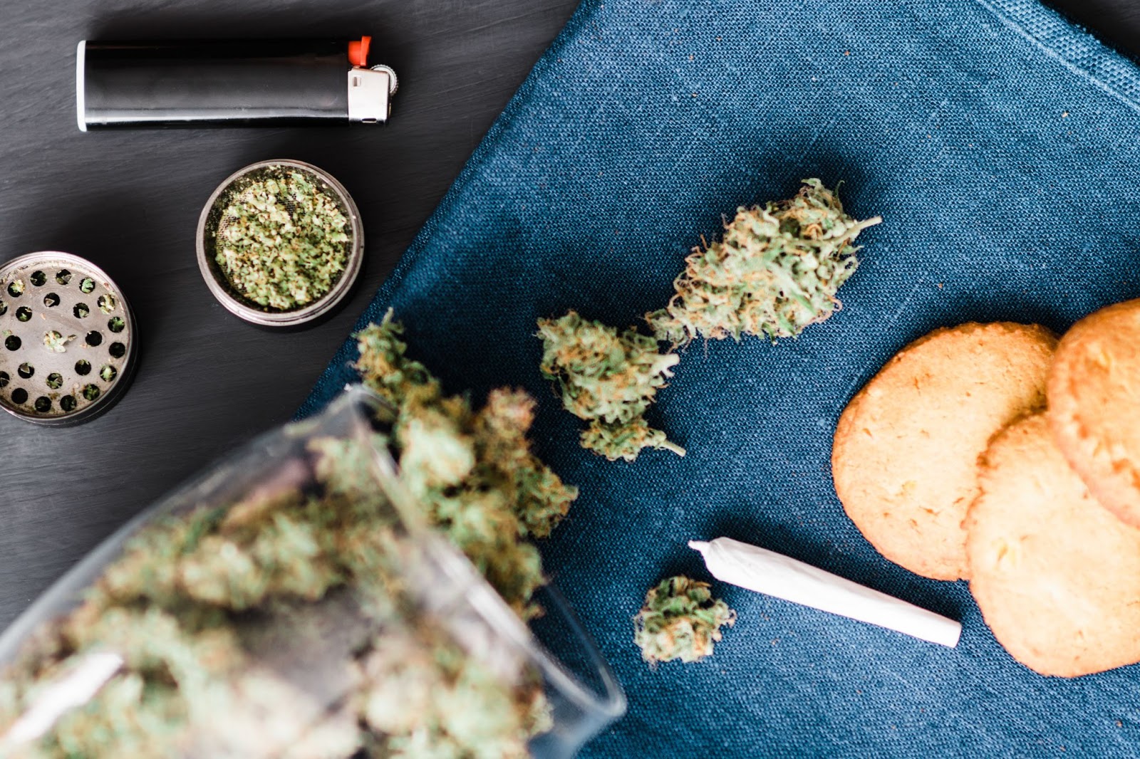 Smoking vs. Edibles Whats Right for You